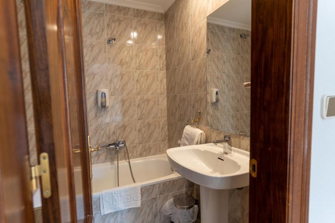 Hotel Rio Cea Puente Almuhey المظهر الخارجي الصورة