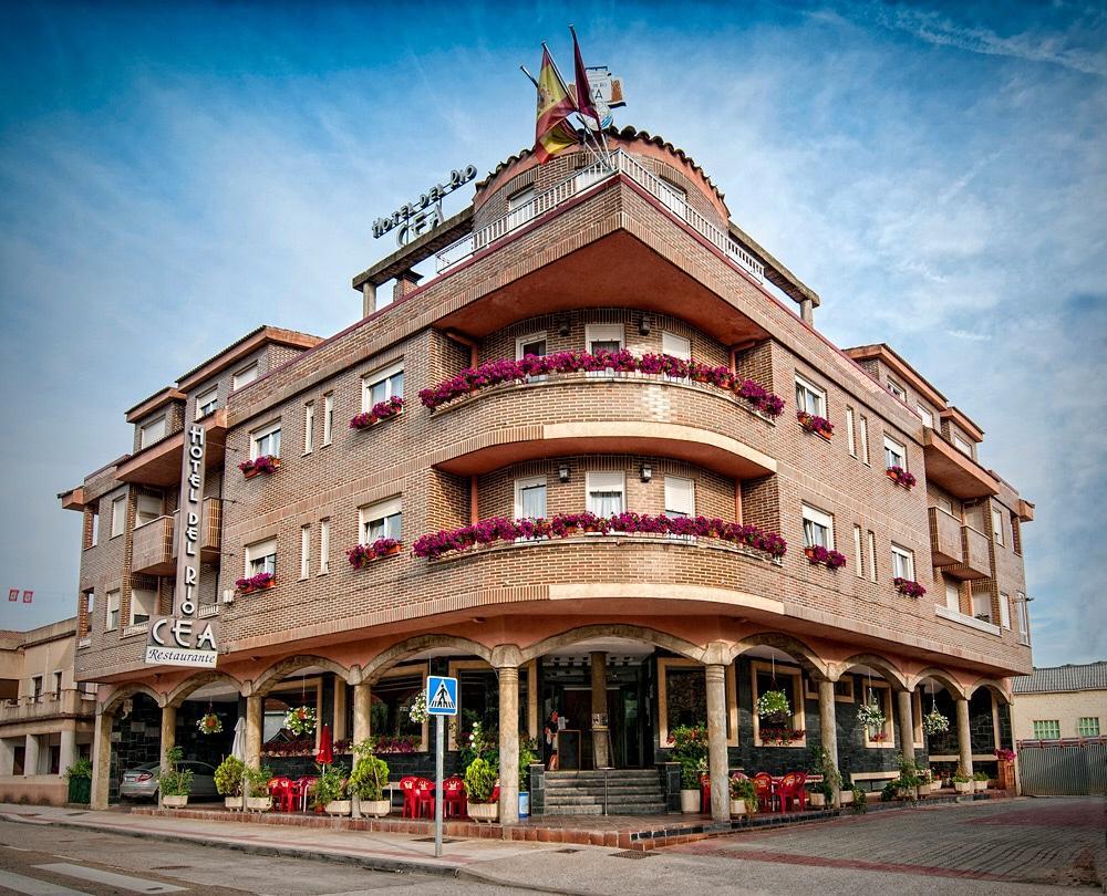 Hotel Rio Cea Puente Almuhey المظهر الخارجي الصورة